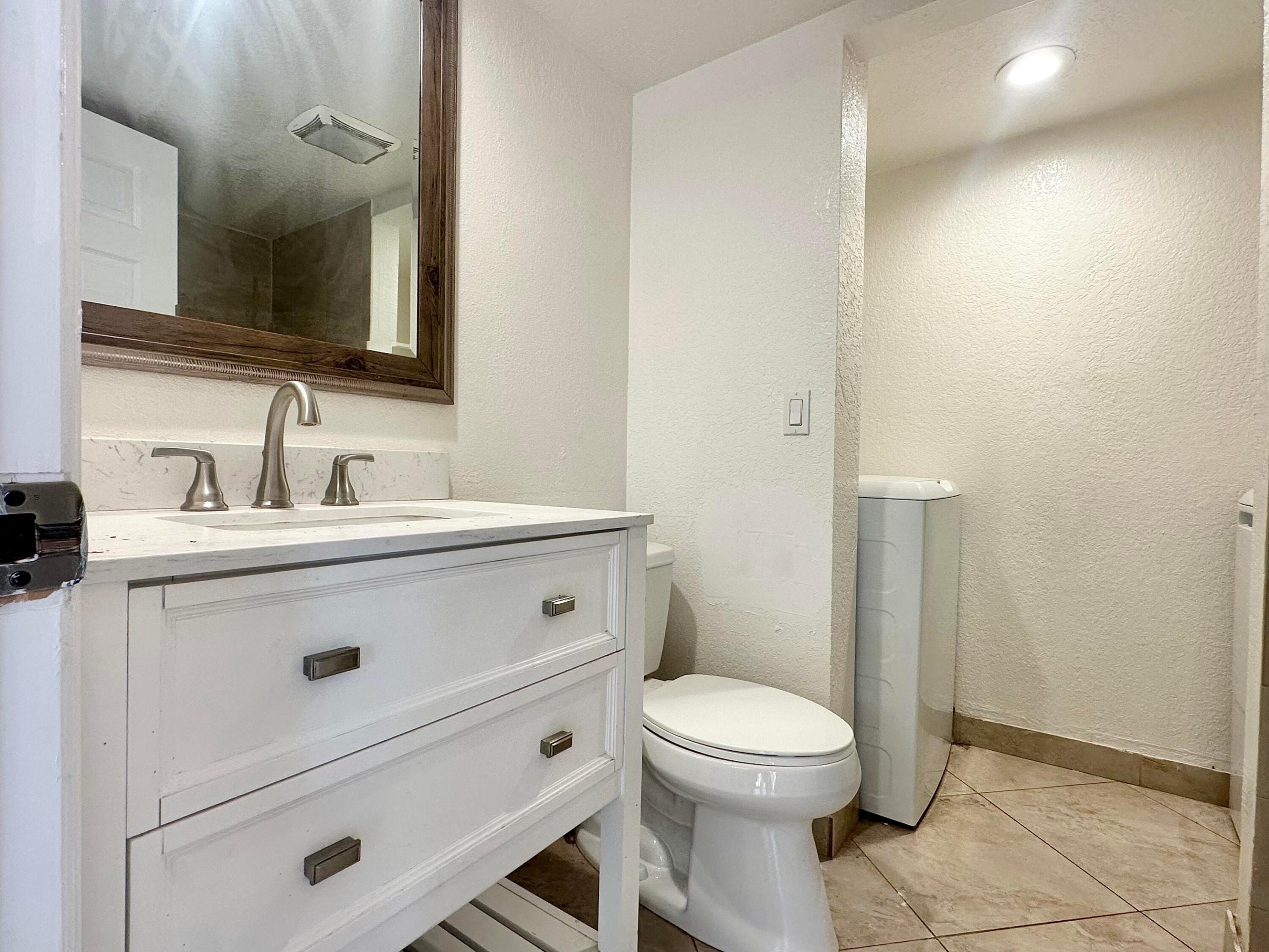 LAKEWOOD OF PALM SPRINGS - Residential Lease