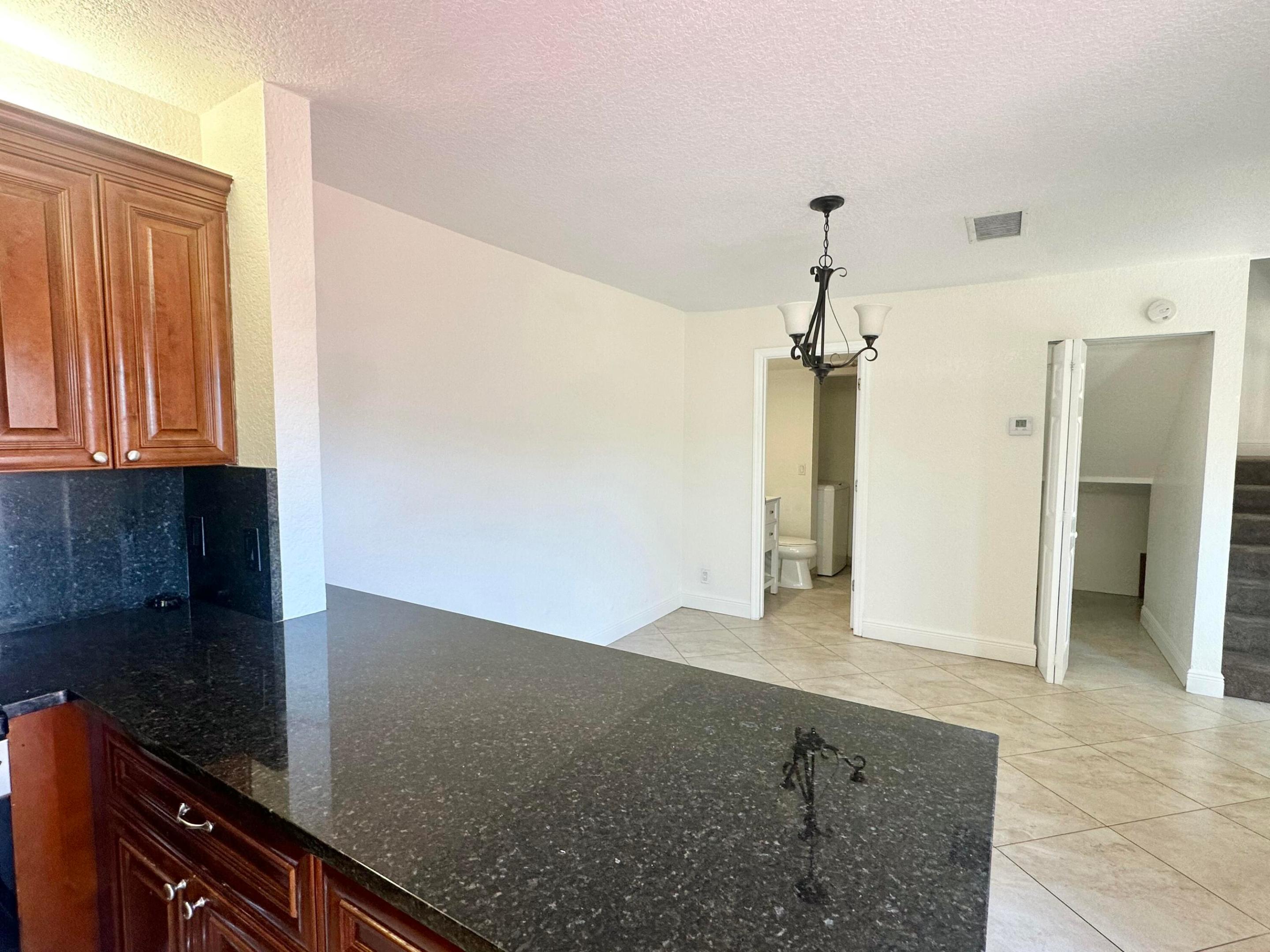 LAKEWOOD OF PALM SPRINGS - Residential Lease