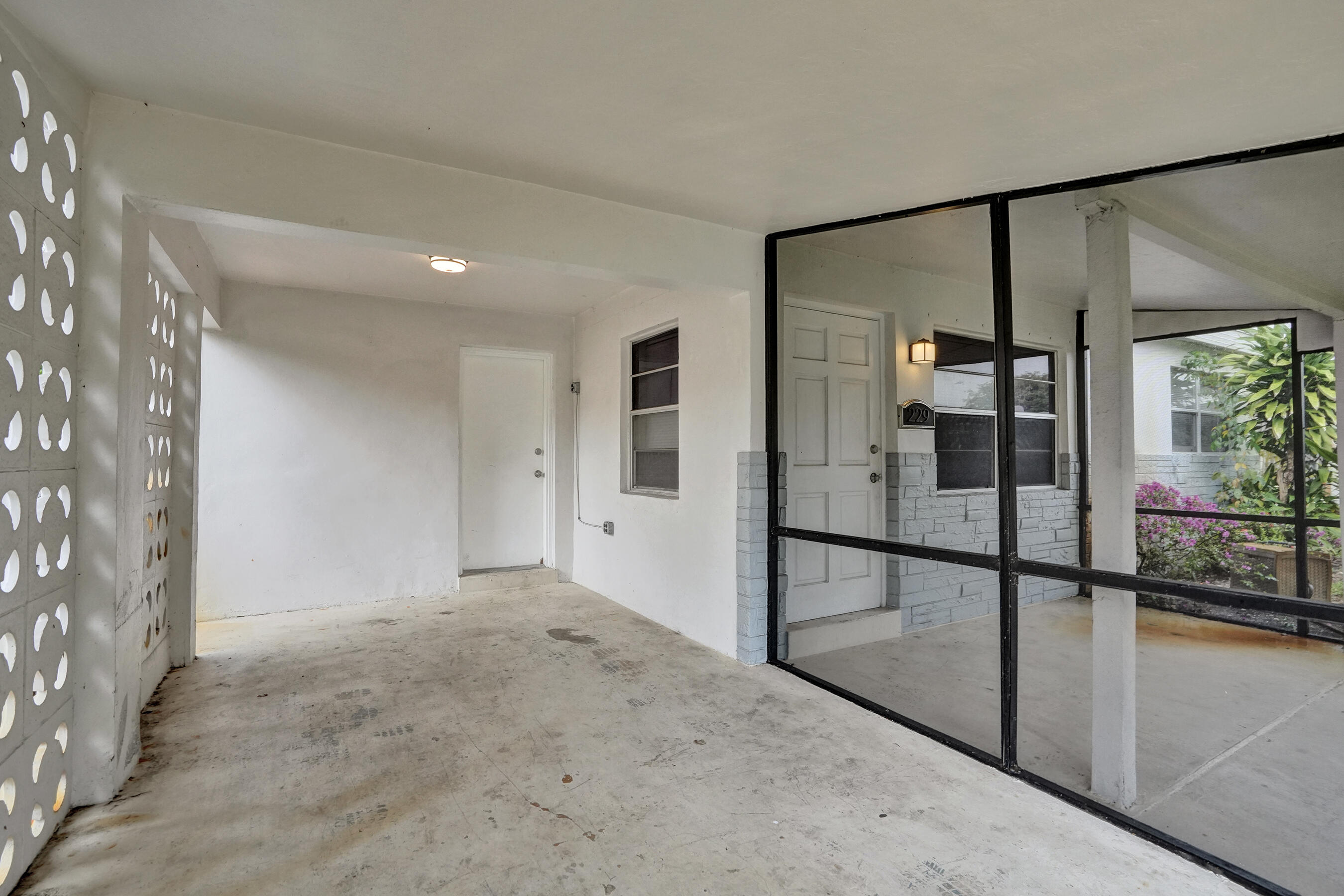 View photos, virtual tours, details... 229 NE 26th Court