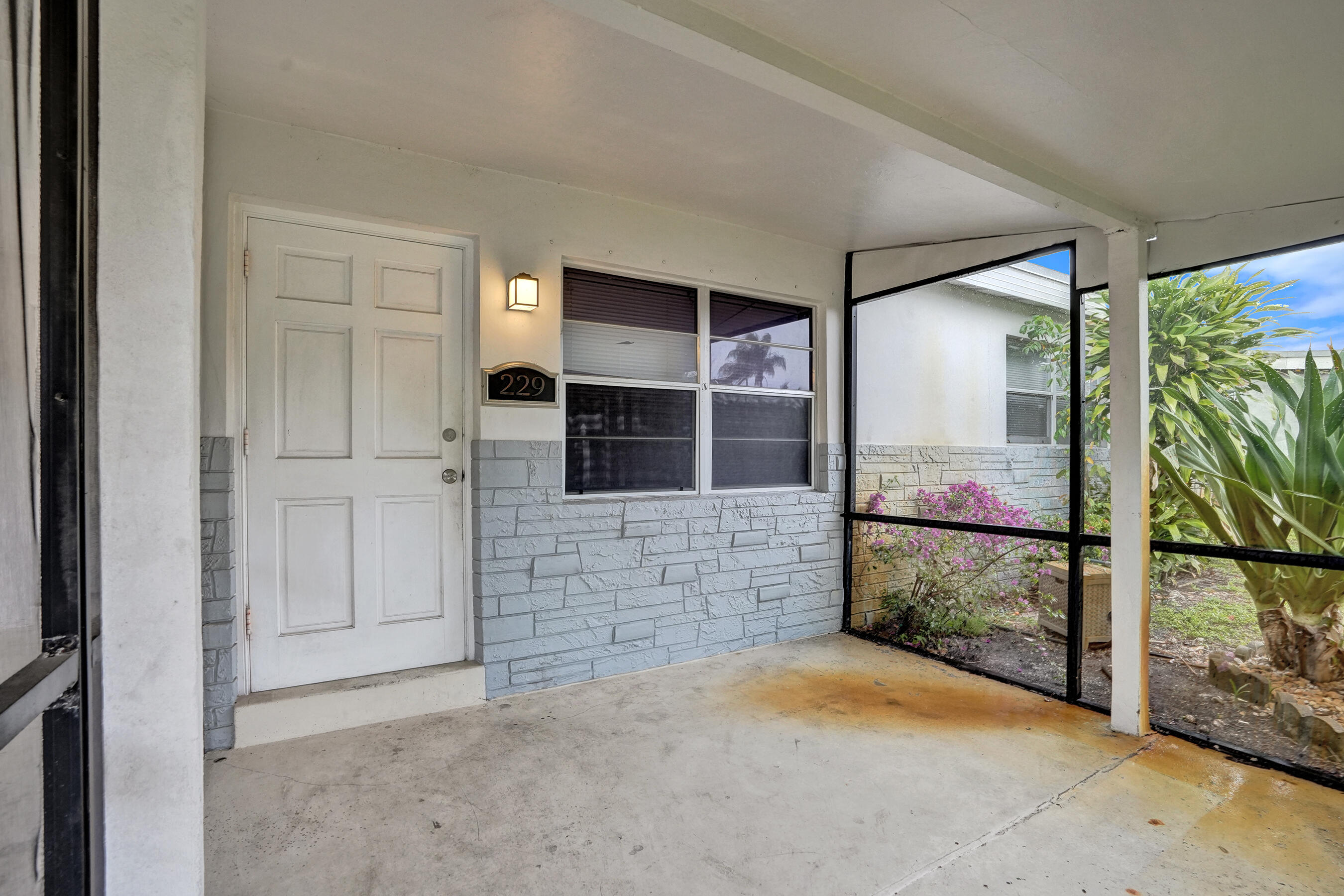 View photos, virtual tours, details... 229 NE 26th Court