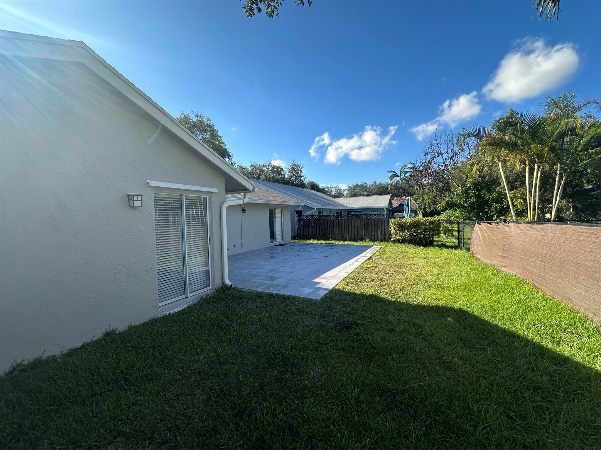 PARKWOOD V - Residential Lease