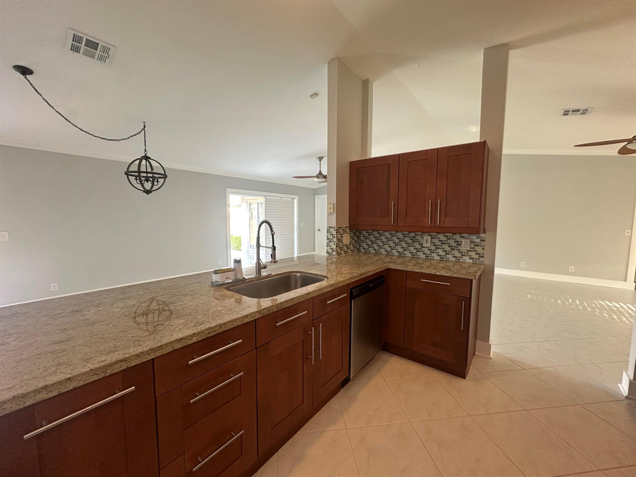 PARKWOOD V - Residential Lease