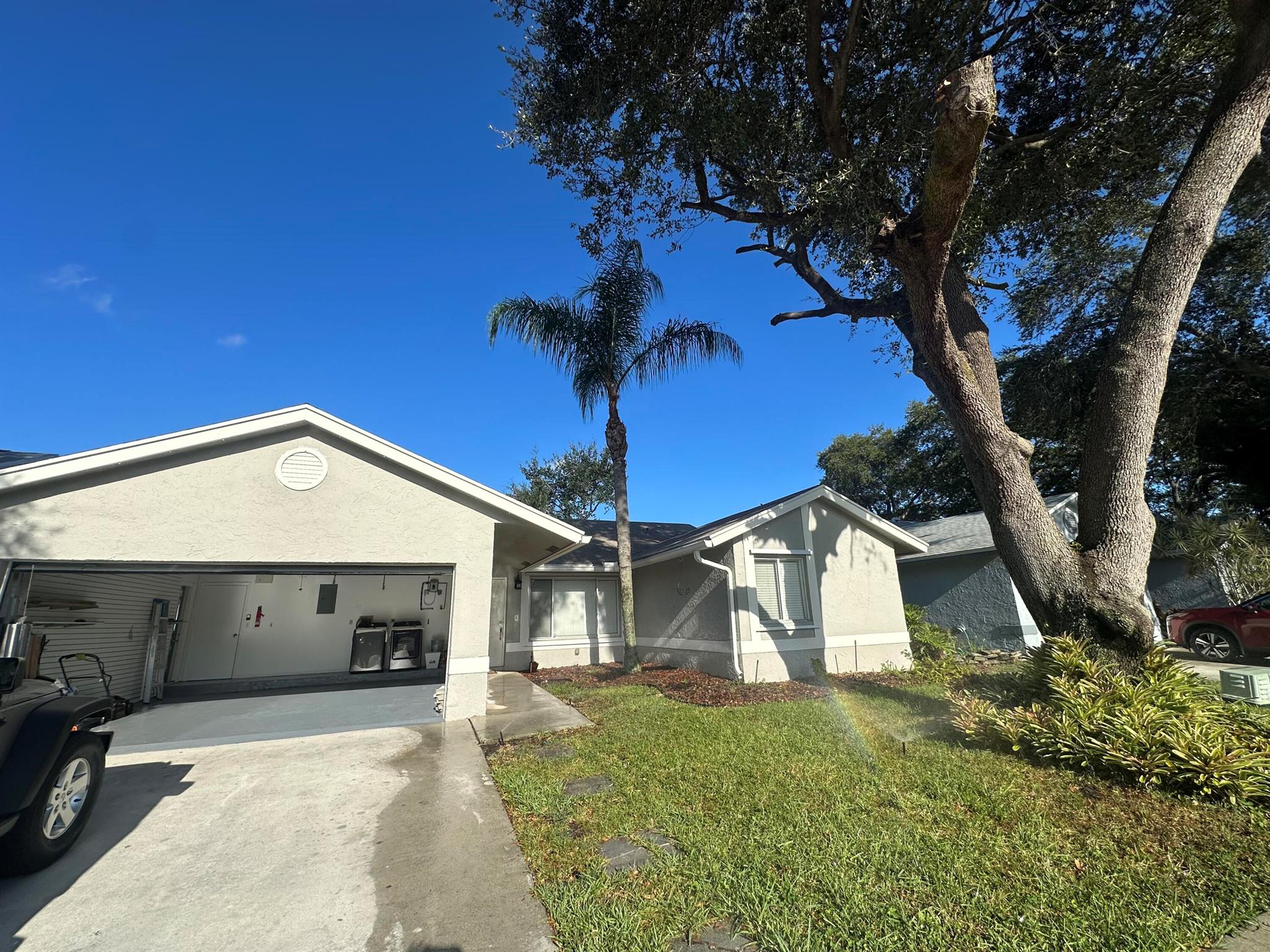 PARKWOOD V - Residential Lease