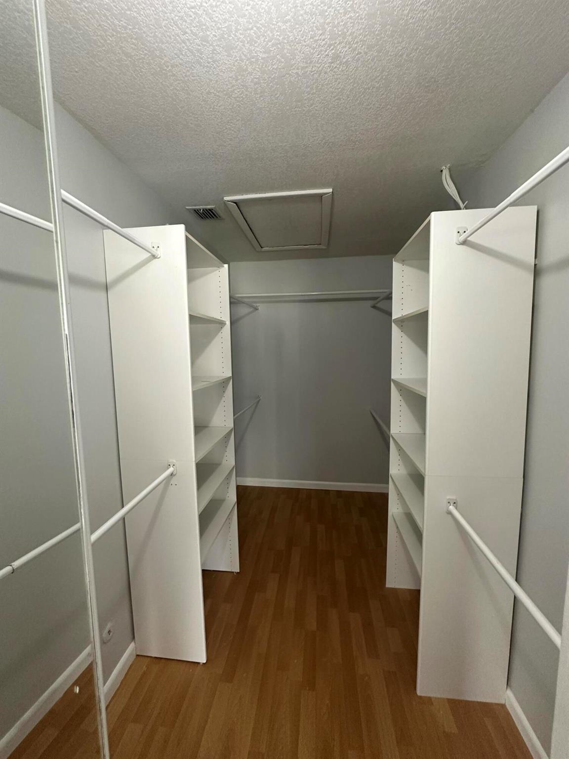 PARKWOOD V - Residential Lease