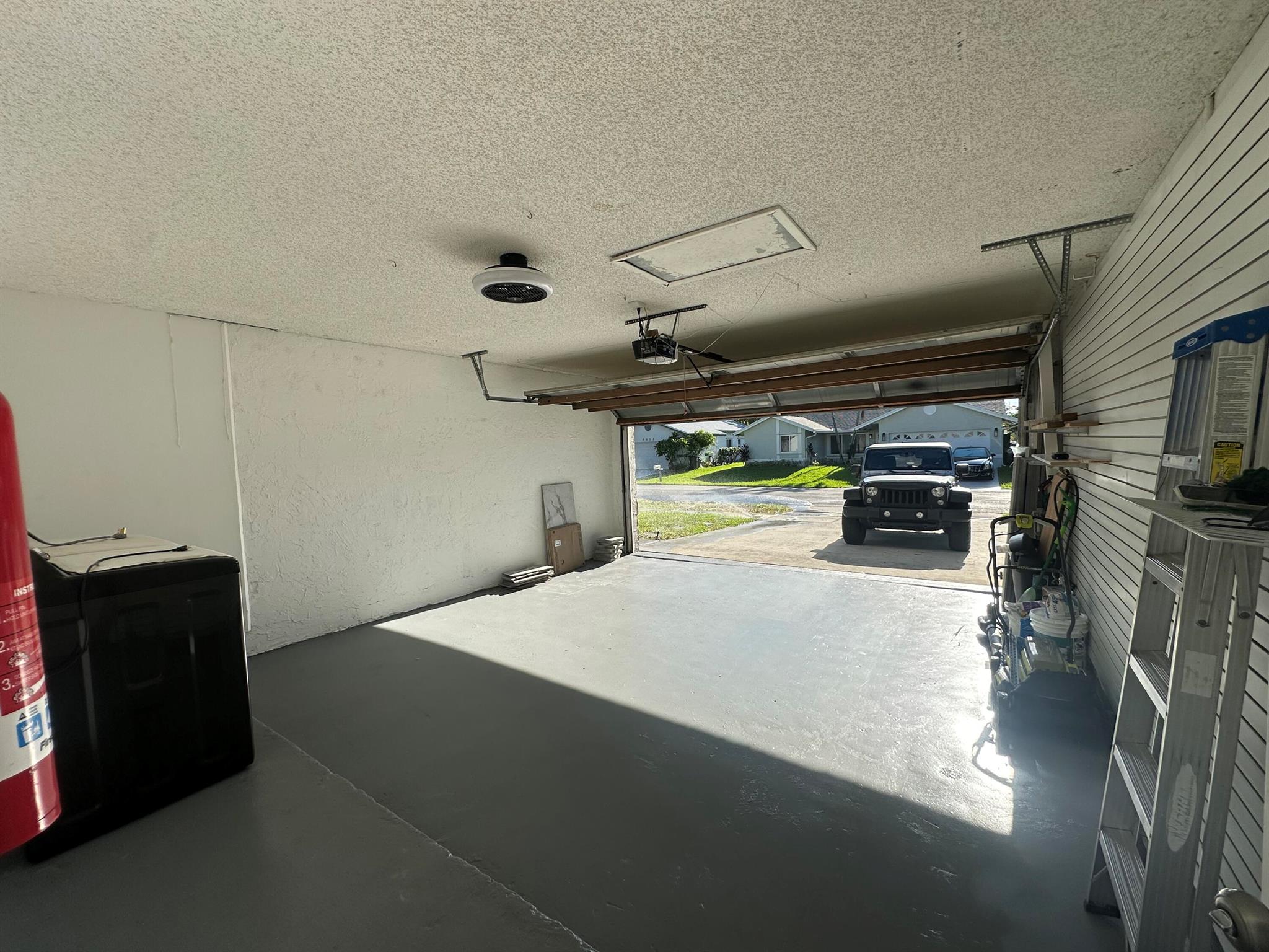 PARKWOOD V - Residential Lease