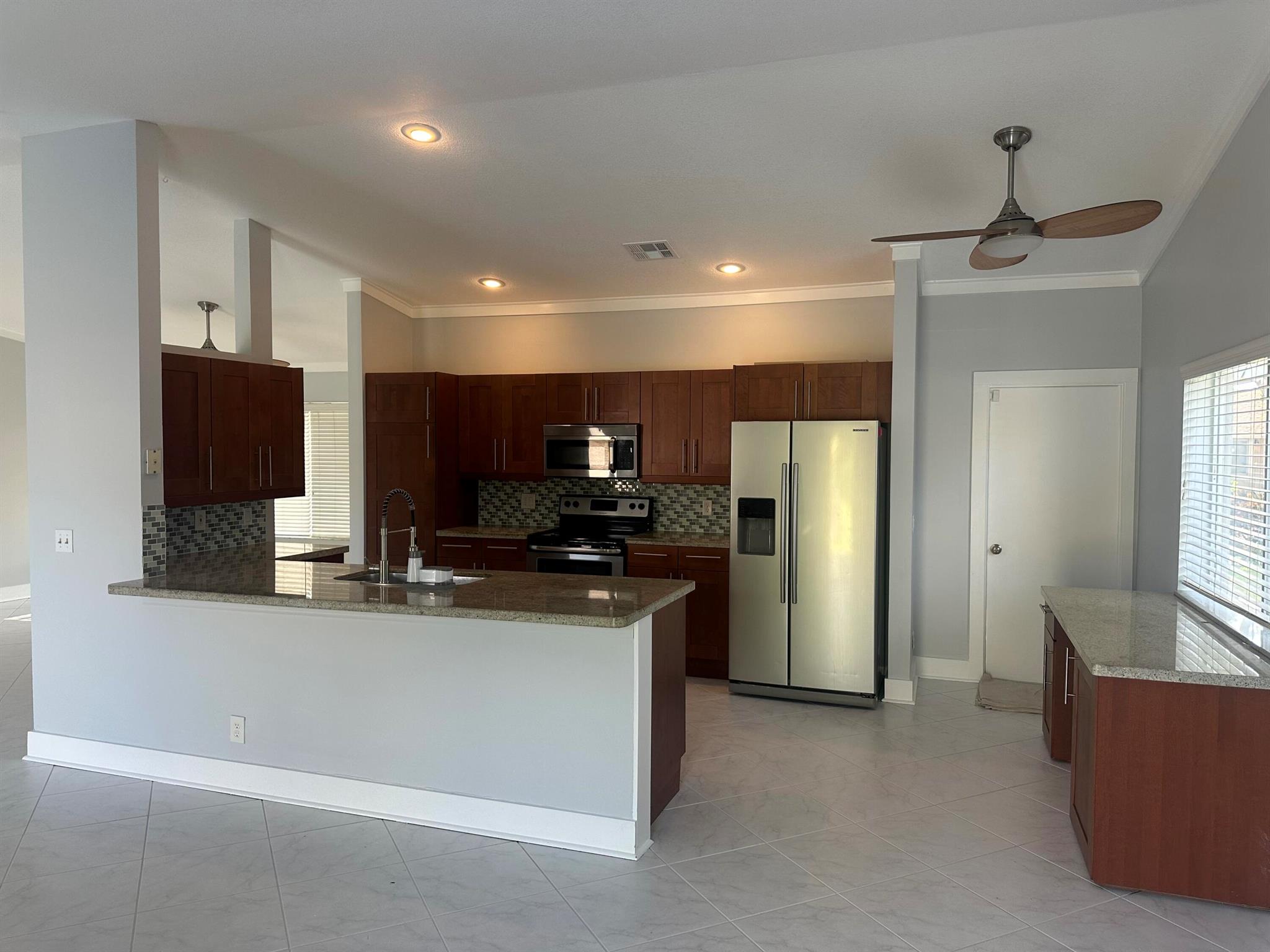 PARKWOOD V - Residential Lease
