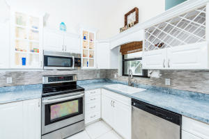 NORTH PALM BEACH HEIGHTS - Residential