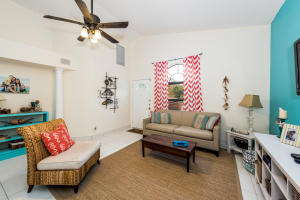 NORTH PALM BEACH HEIGHTS - Residential