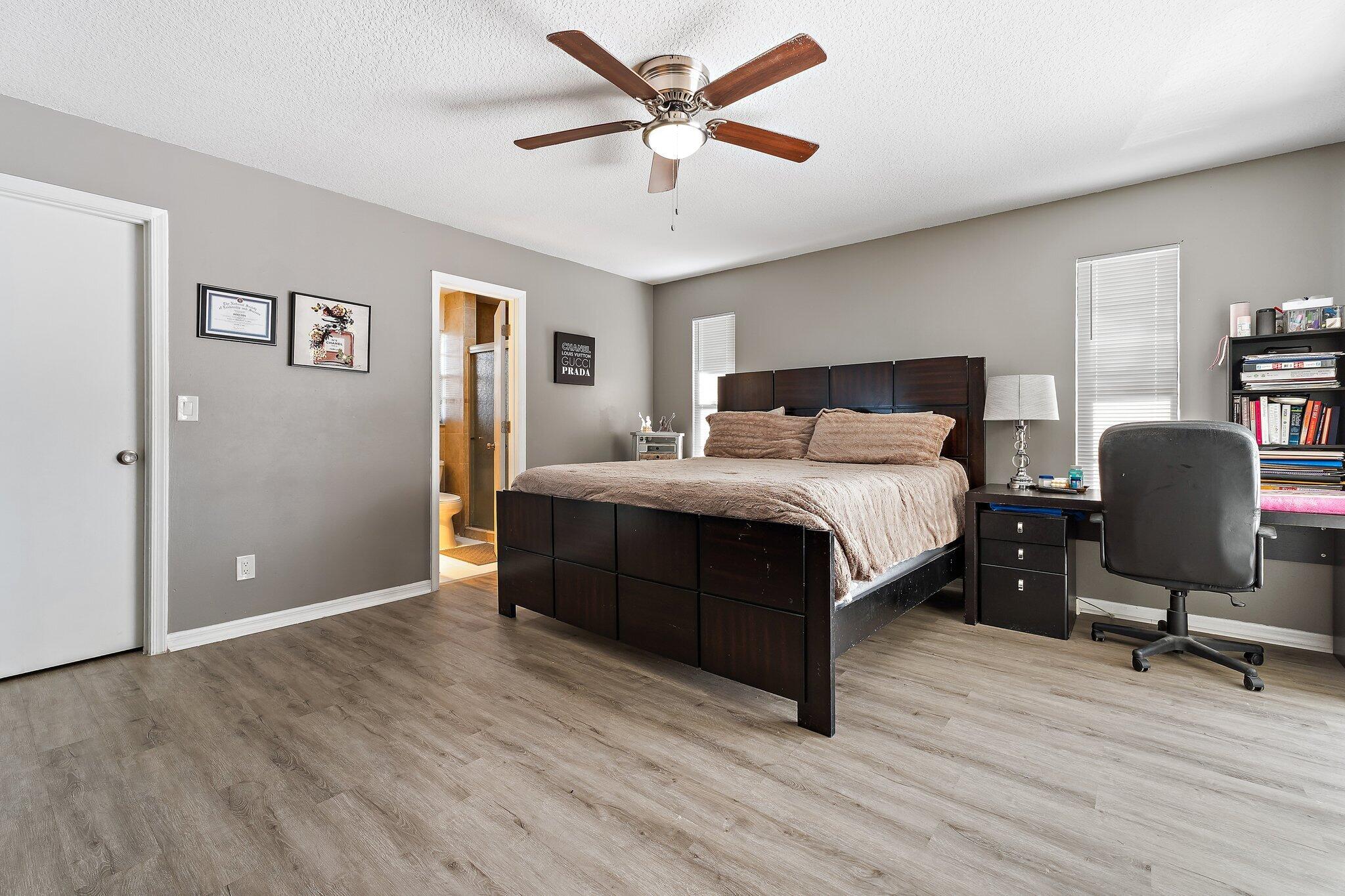 PORT ST LUCIE SECTION 5 - Residential Lease