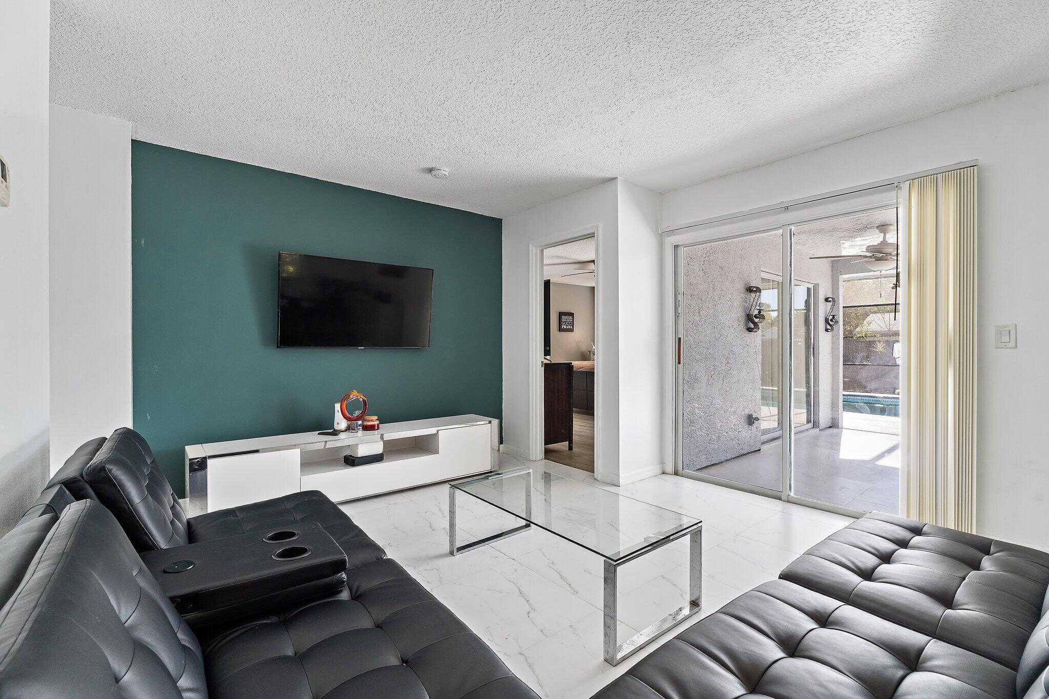 PORT ST LUCIE SECTION 5 - Residential Lease