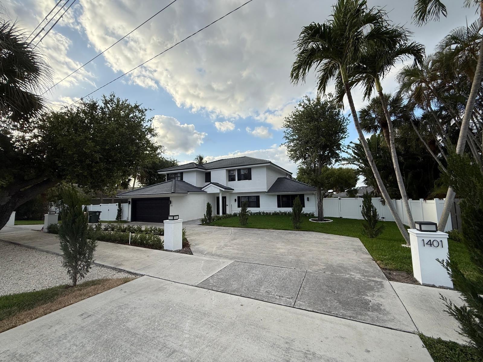 1401 SW 18TH Street