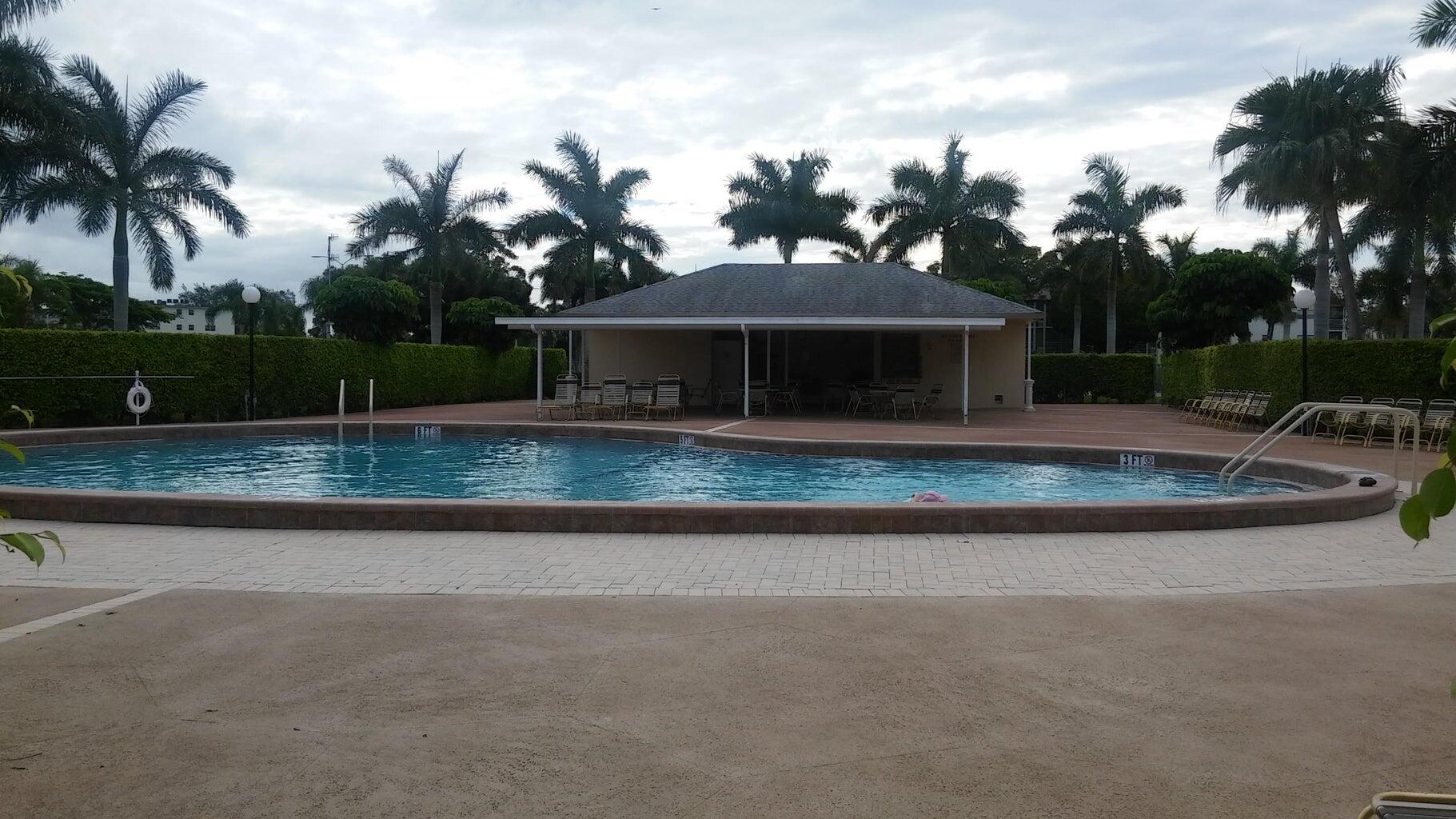 FANSHAW AT CENTURY VILLAGE CONDO - Residential Lease