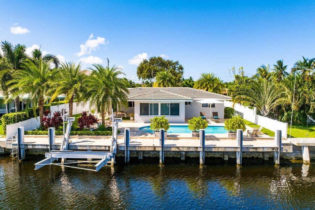 Photo of 2380 SE 10th Court, Pompano Beach, FL 33062 (MLS # R11012962)
