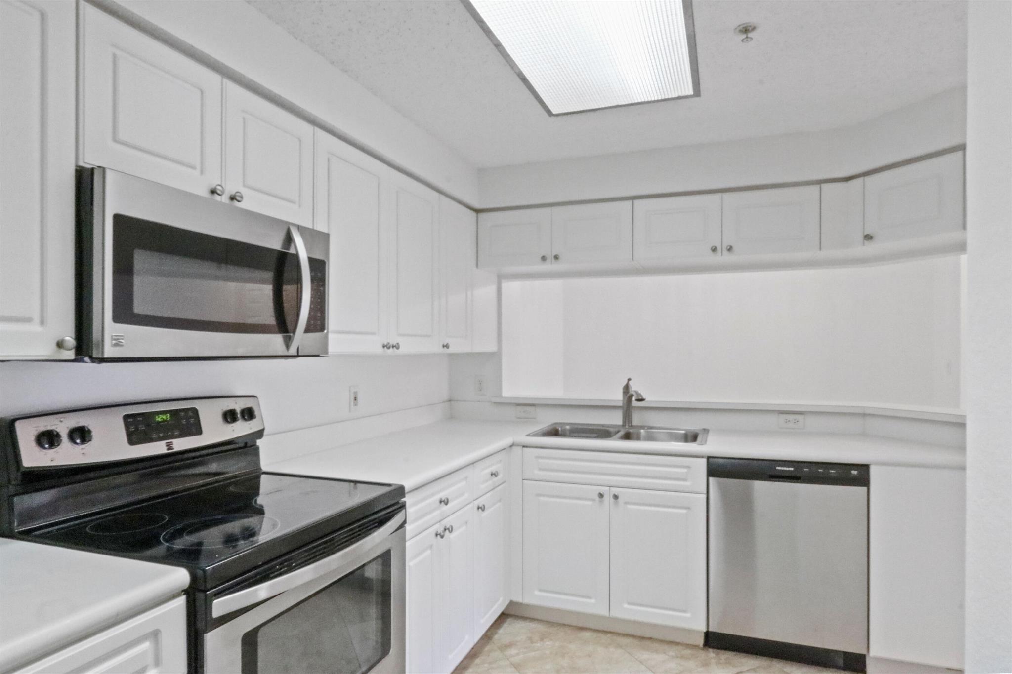 SAN MATERA THE GARDENS CONDO - Residential Lease