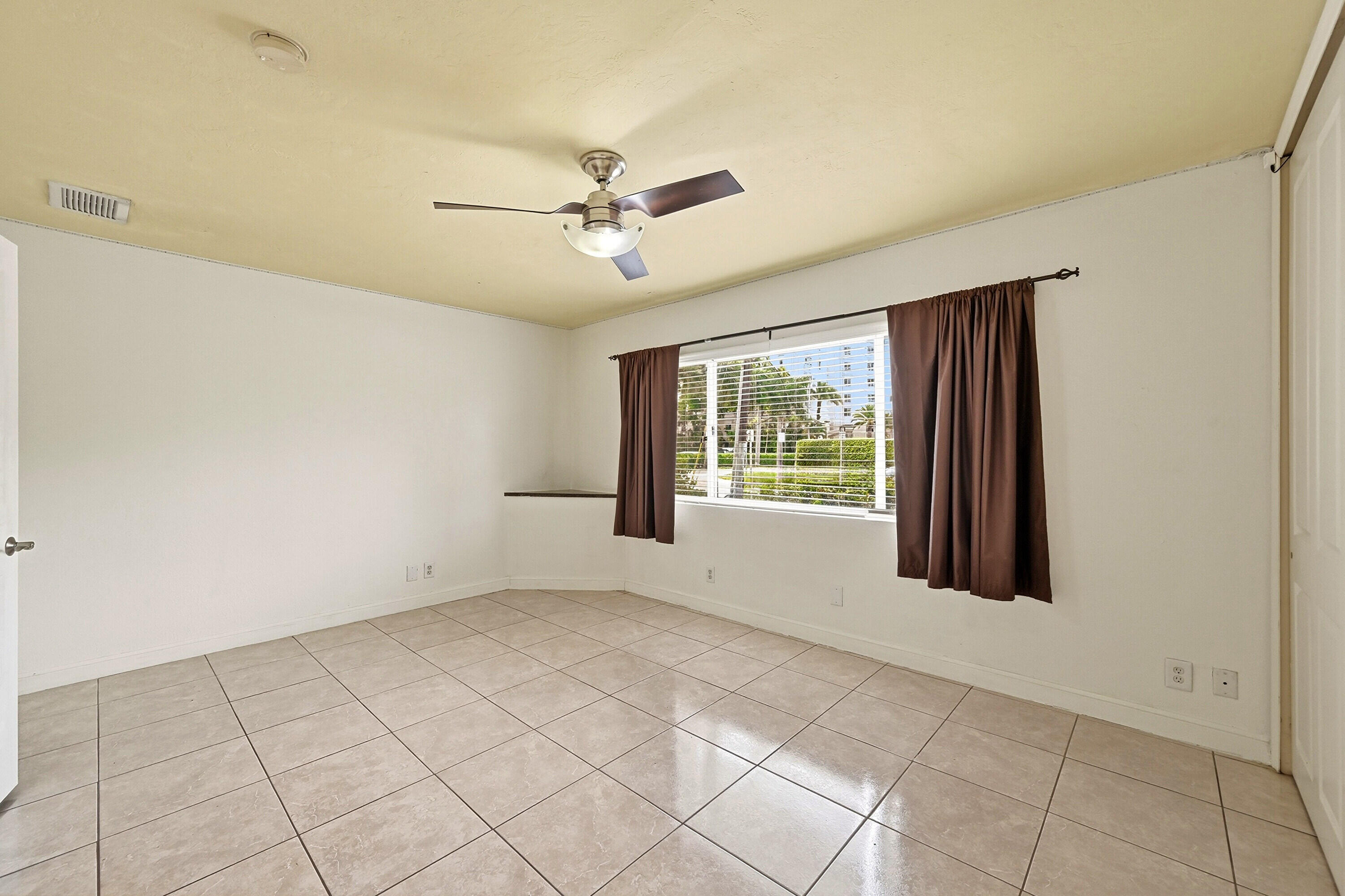 WATERSIDE ON THE INTRACOASTAL - Residential