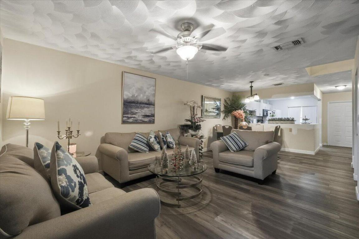 WESTVIEW CONDOMINIUM NO FOUR - Residential Lease