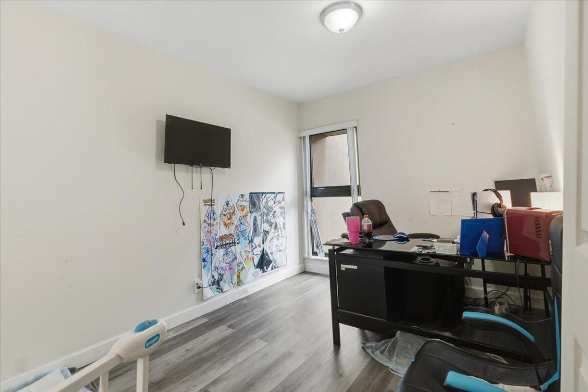 WESTVIEW CONDOMINIUM NO FOUR - Residential Lease