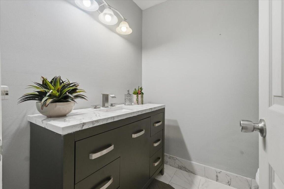 WESTVIEW CONDOMINIUM NO FOUR - Residential Lease