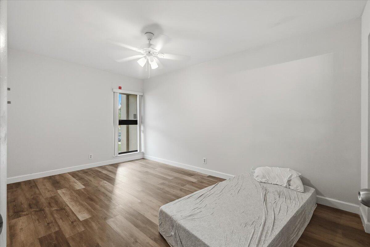 WESTVIEW CONDOMINIUM NO F - Residential Lease