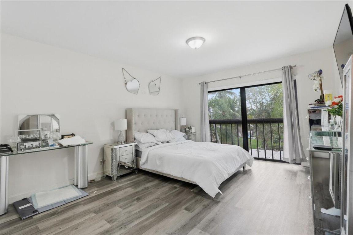 WESTVIEW CONDOMINIUM NO FOUR - Residential Lease