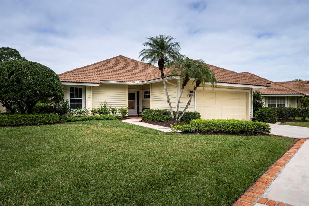 Photo of 7008 SE Winged Foot Drive, Stuart, FL 34997 (MLS # R10958804)