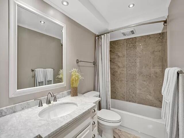 Sunrise Lakes 86 Condo - Residential