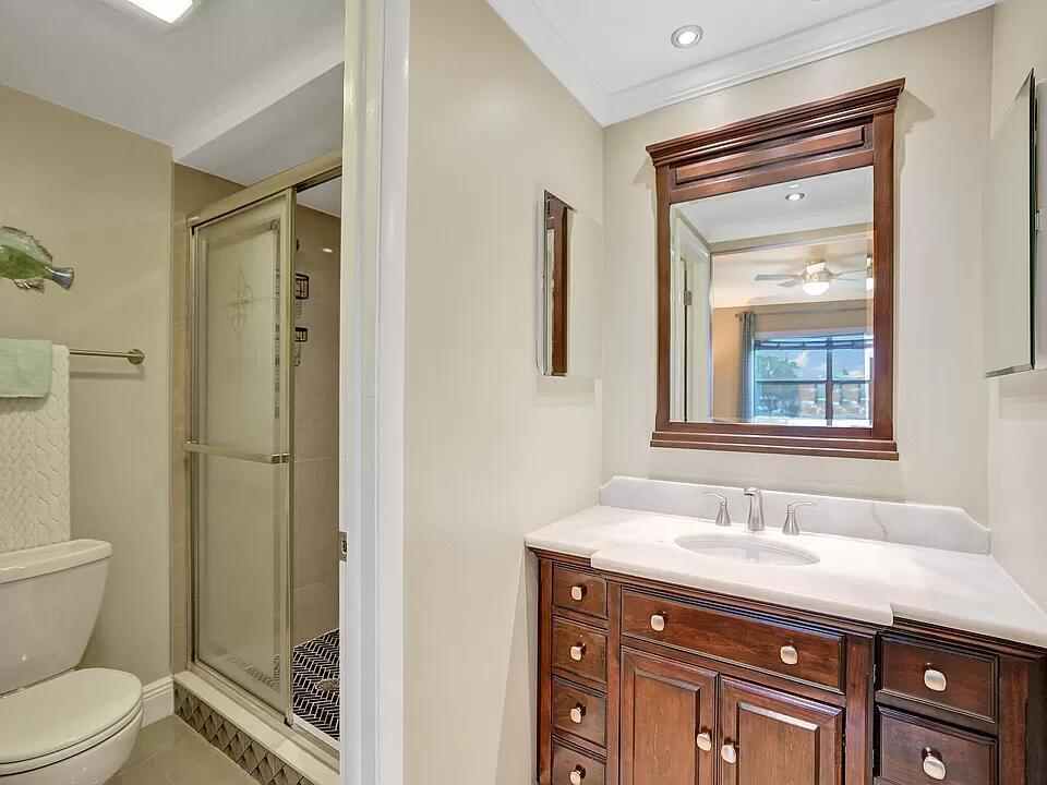 Sunrise Lakes 86 Condo - Residential