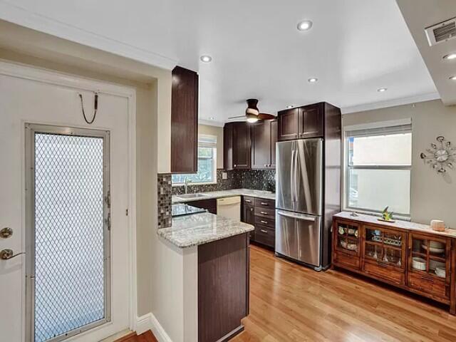 Sunrise Lakes 86 Condo - Residential