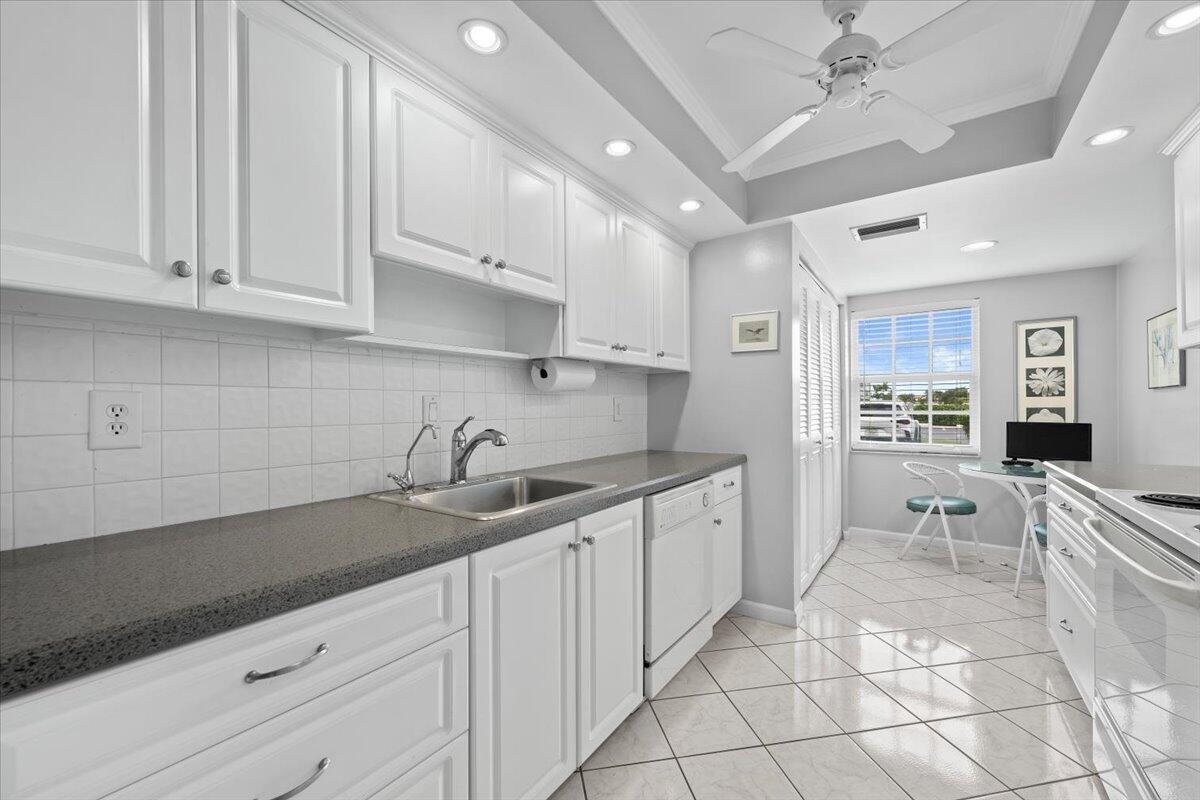 Sugar Sands Condo Assoc. - Residential