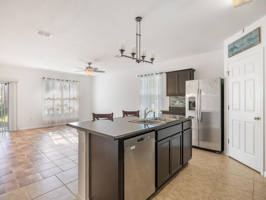 LEXINGTON PLACE SUBDIVISI - Residential Lease