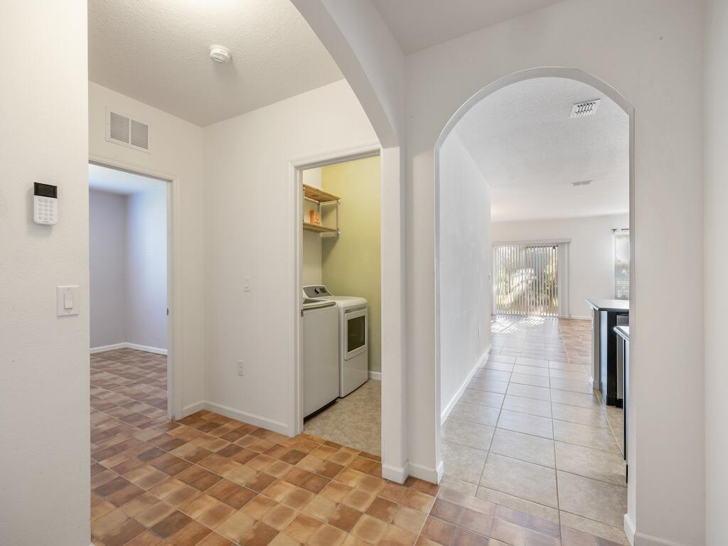 LEXINGTON PLACE SUBDIVISI - Residential Lease