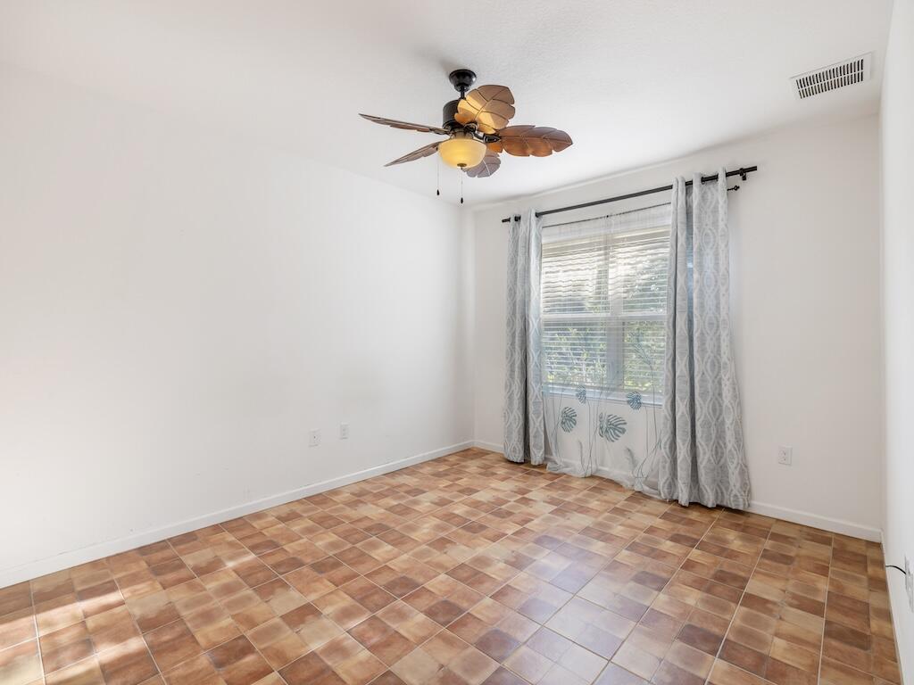 LEXINGTON PLACE SUBDIVISI - Residential Lease