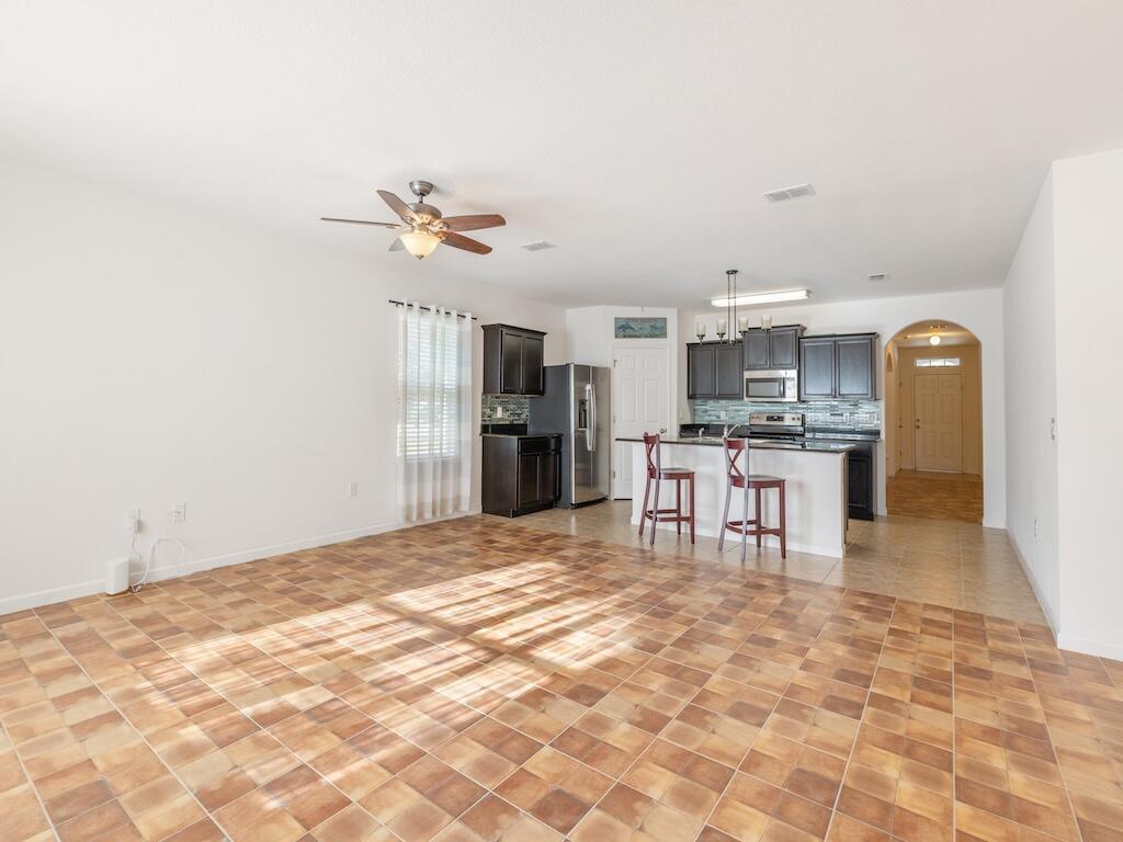 LEXINGTON PLACE SUBDIVISI - Residential Lease