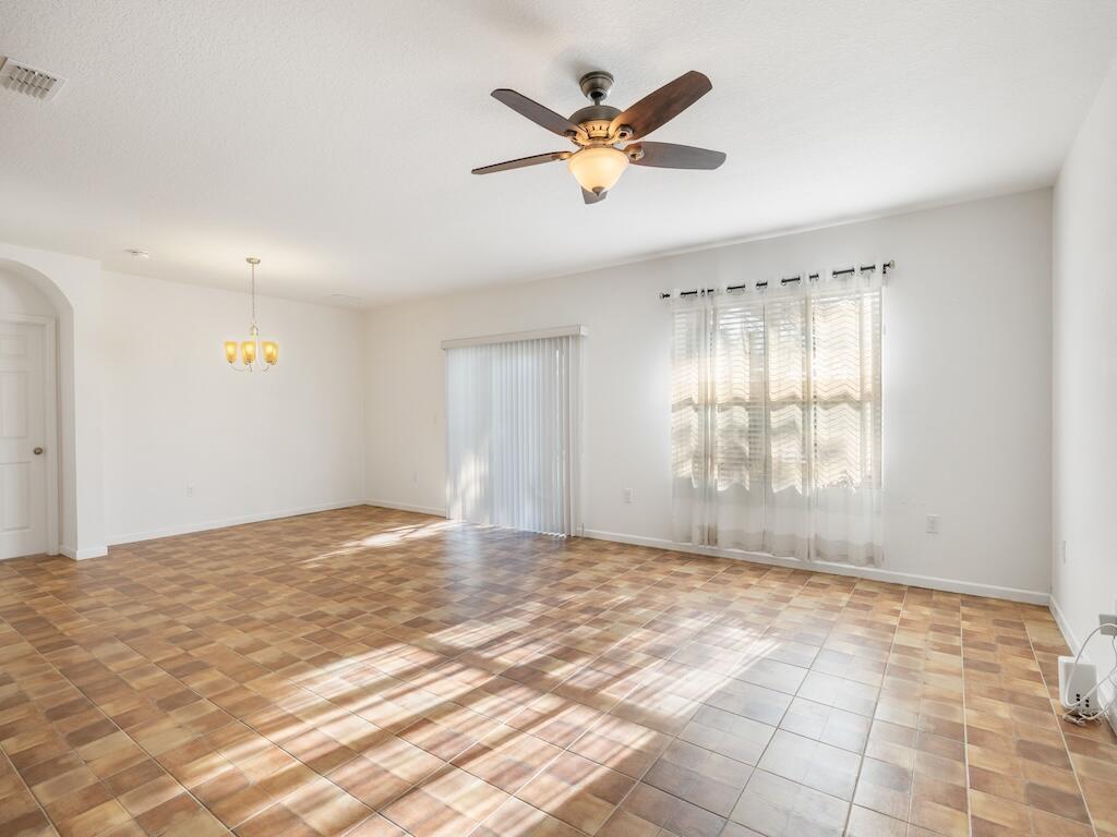 LEXINGTON PLACE SUBDIVISI - Residential Lease