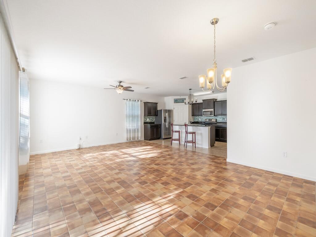 LEXINGTON PLACE SUBDIVISI - Residential Lease
