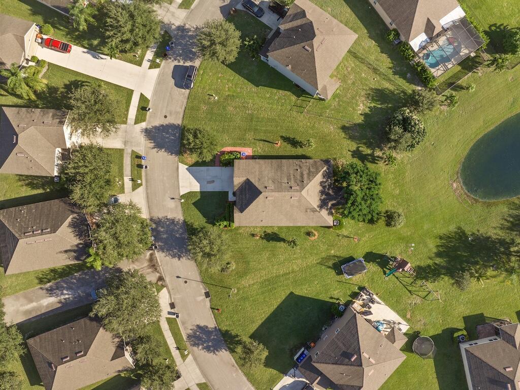 LEXINGTON PLACE SUBDIVISI - Residential Lease