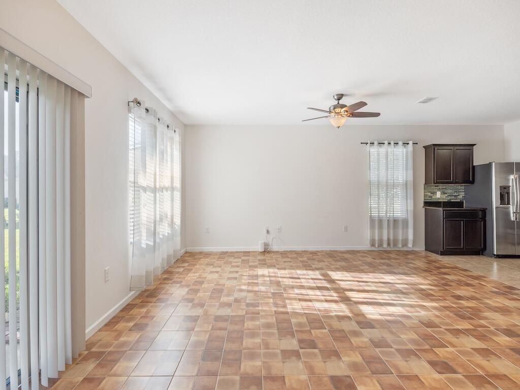 LEXINGTON PLACE SUBDIVISI - Residential Lease