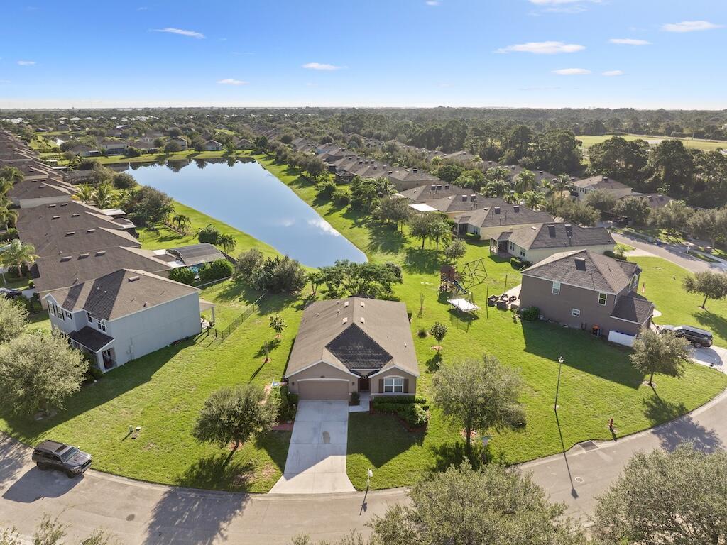 LEXINGTON PLACE SUBDIVISI - Residential Lease
