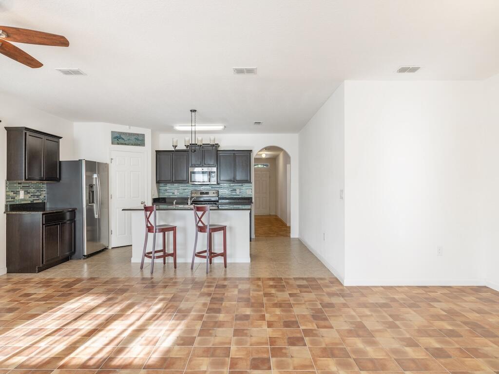 LEXINGTON PLACE SUBDIVISI - Residential Lease