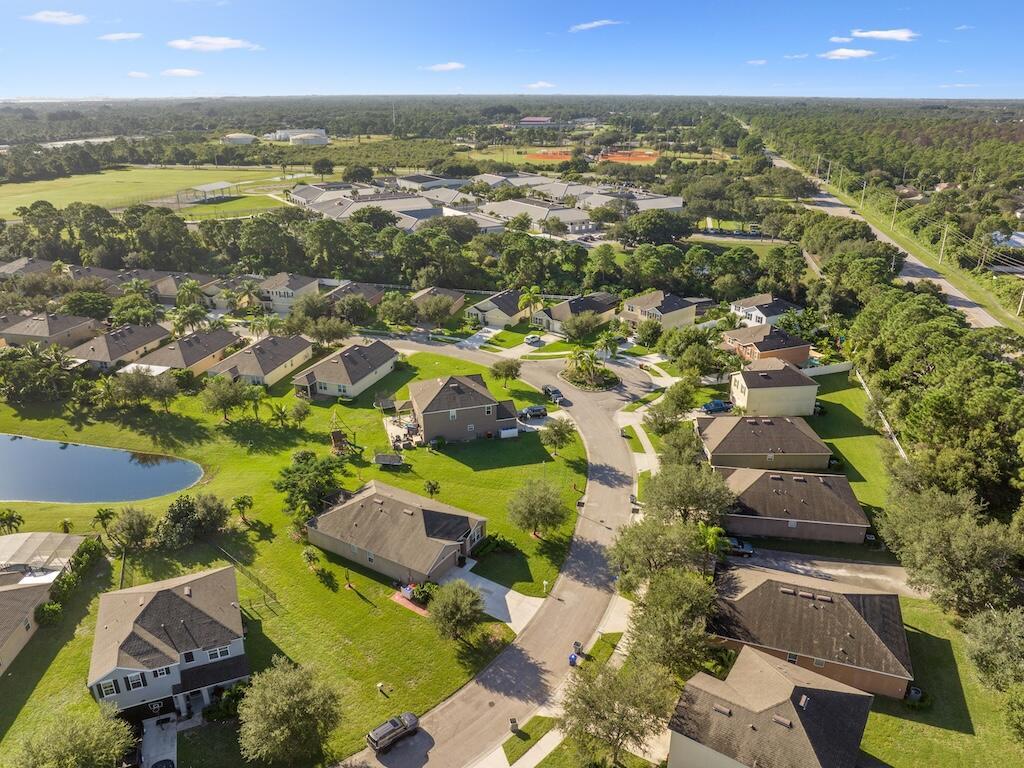 LEXINGTON PLACE SUBDIVISI - Residential Lease