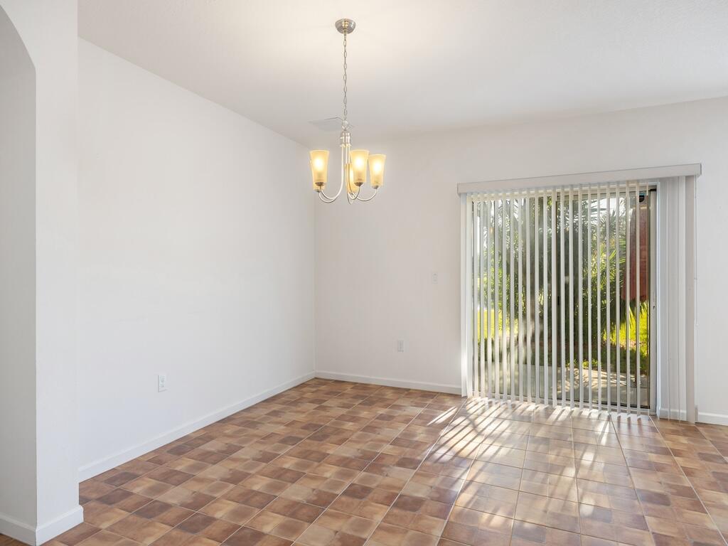 LEXINGTON PLACE SUBDIVISI - Residential Lease