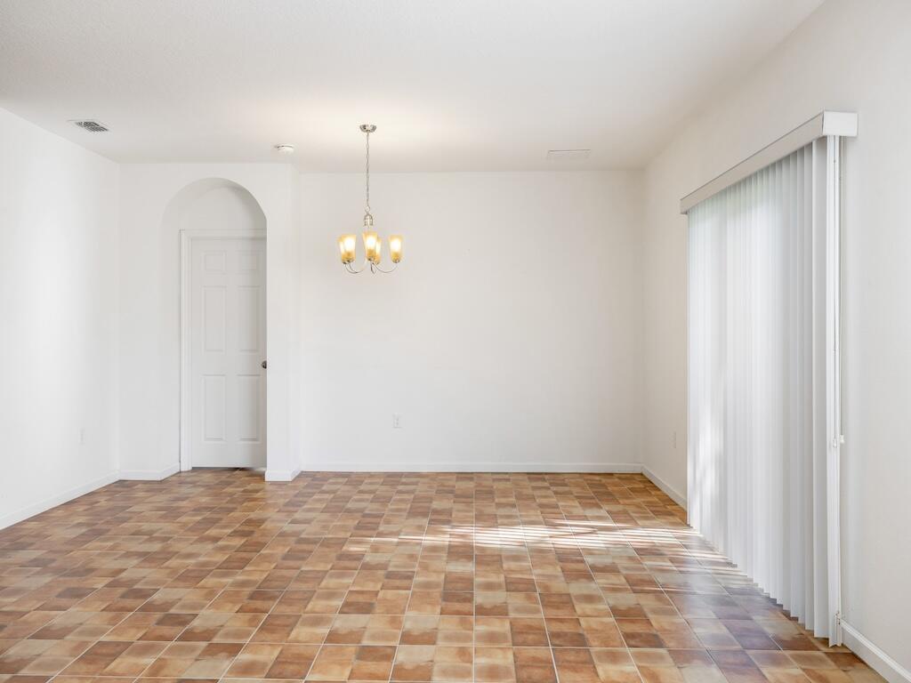 LEXINGTON PLACE SUBDIVISI - Residential Lease