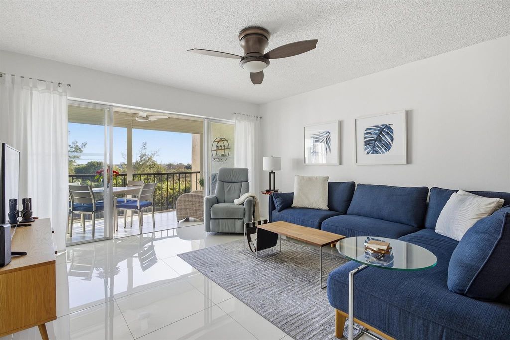 Photo of 3930 E Inverrary Boulevard #605D, Fort Lauderdale, FL 33319 (MLS # F10549382)