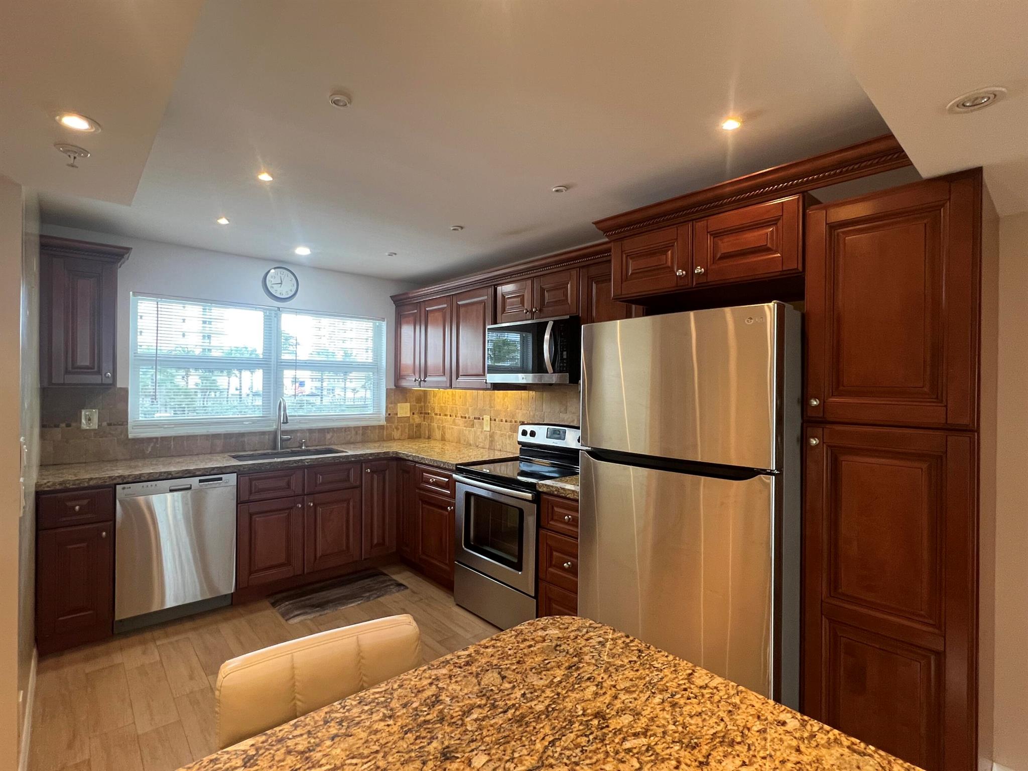 SEAGATE OF HIGHLAND CONDO - Residential Lease