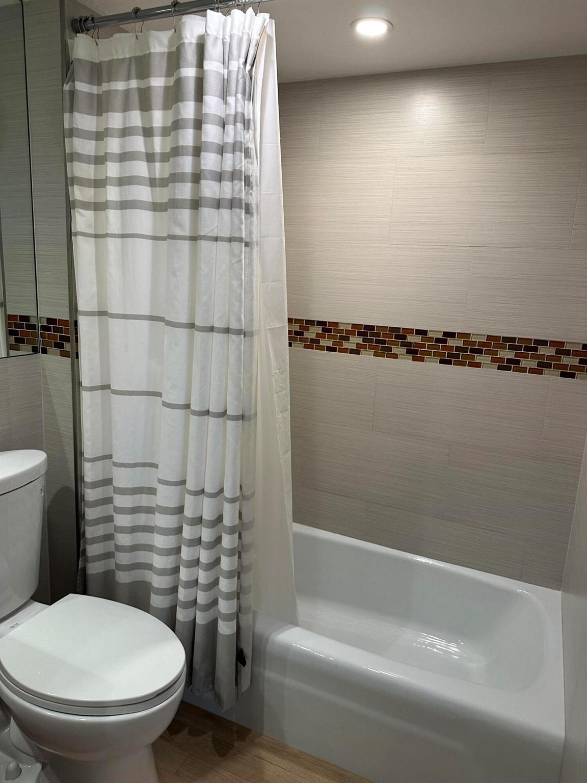 SEAGATE OF HIGHLAND CONDO - Residential Lease