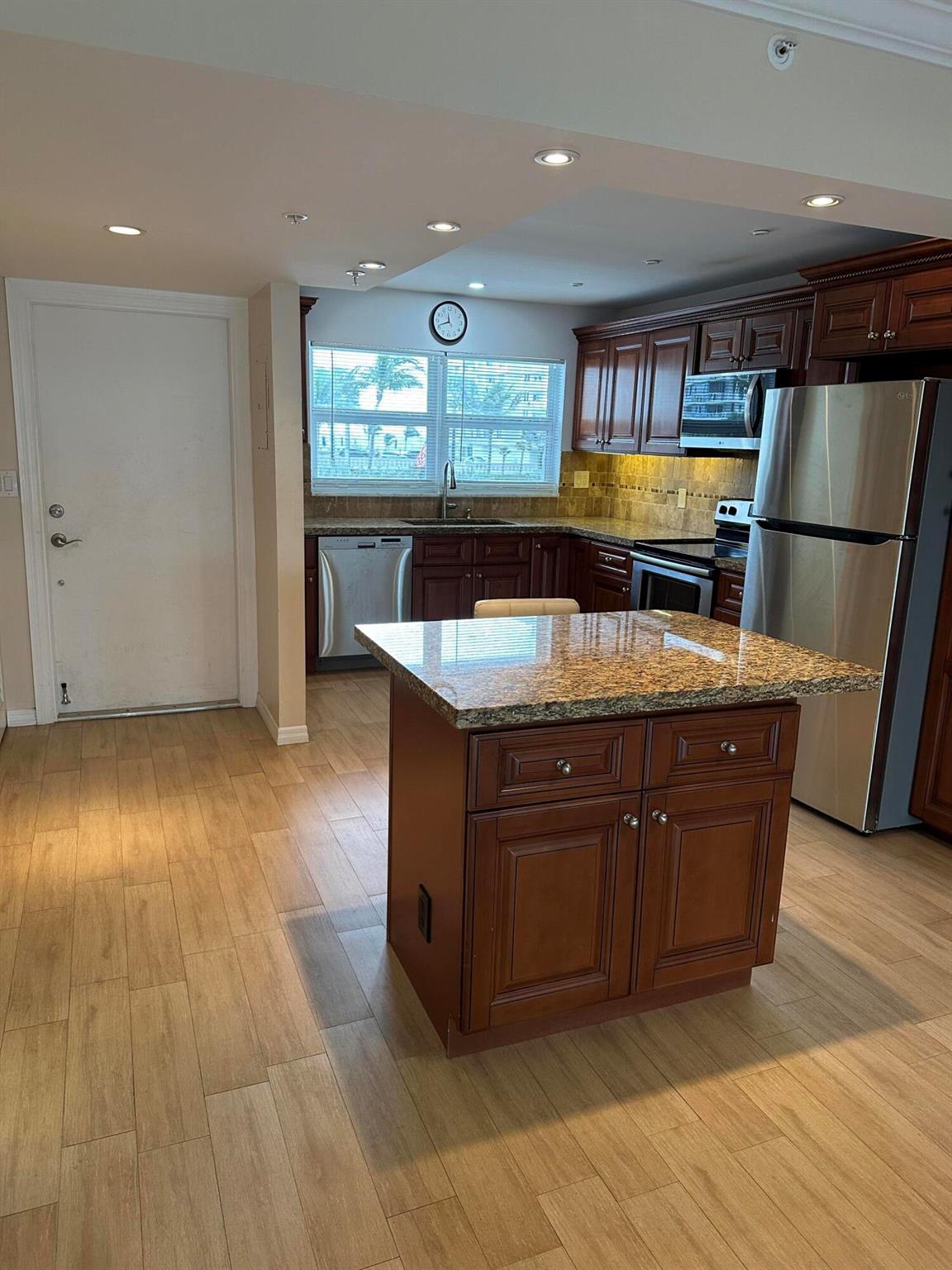 SEAGATE OF HIGHLAND CONDO - Residential Lease