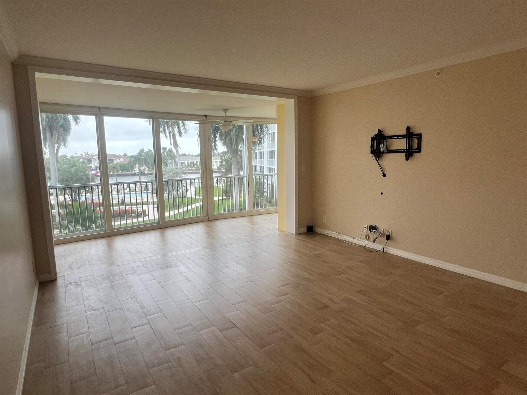 SEAGATE OF HIGHLAND CONDO - Residential Lease