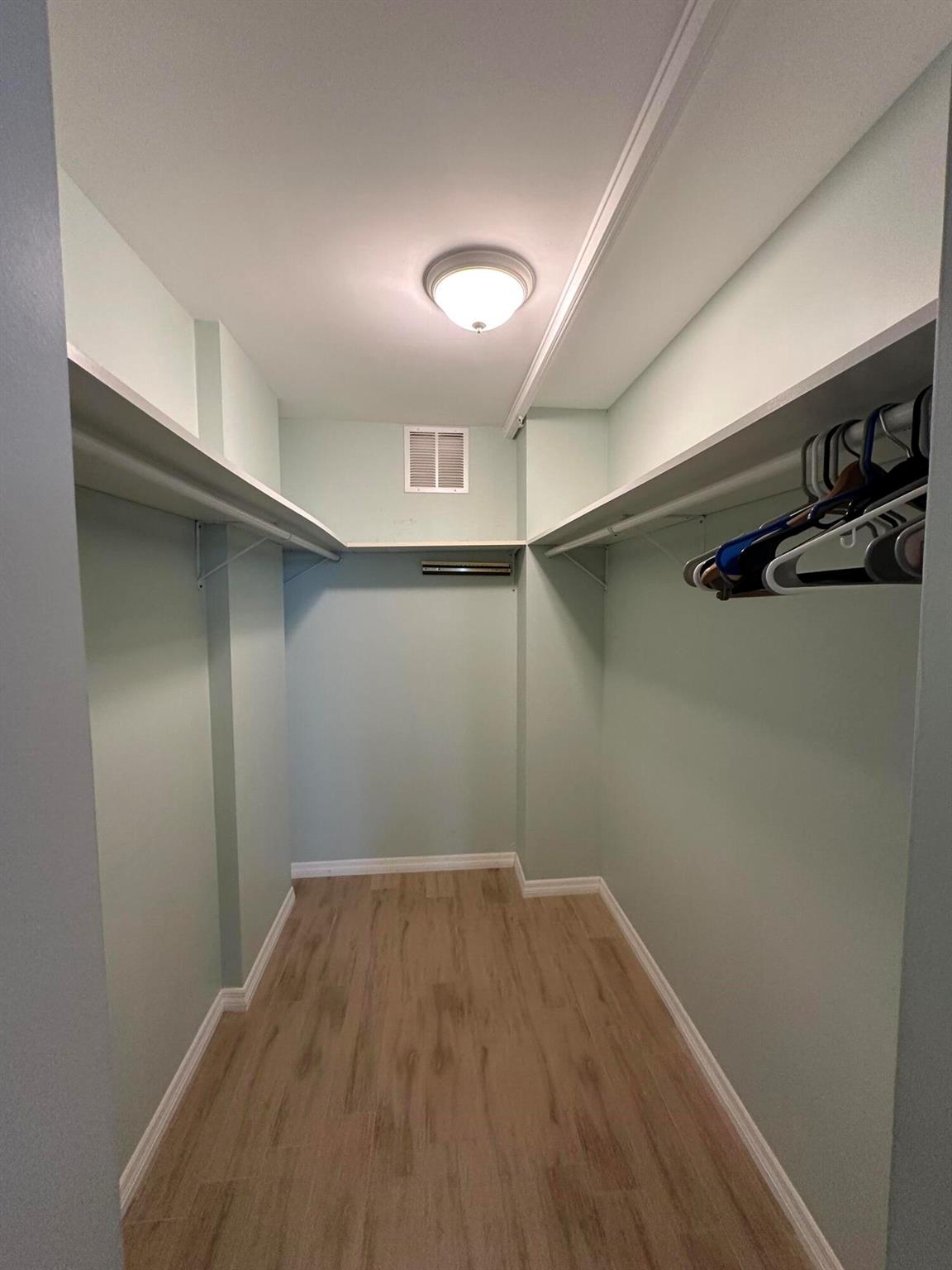 SEAGATE OF HIGHLAND CONDO - Residential Lease