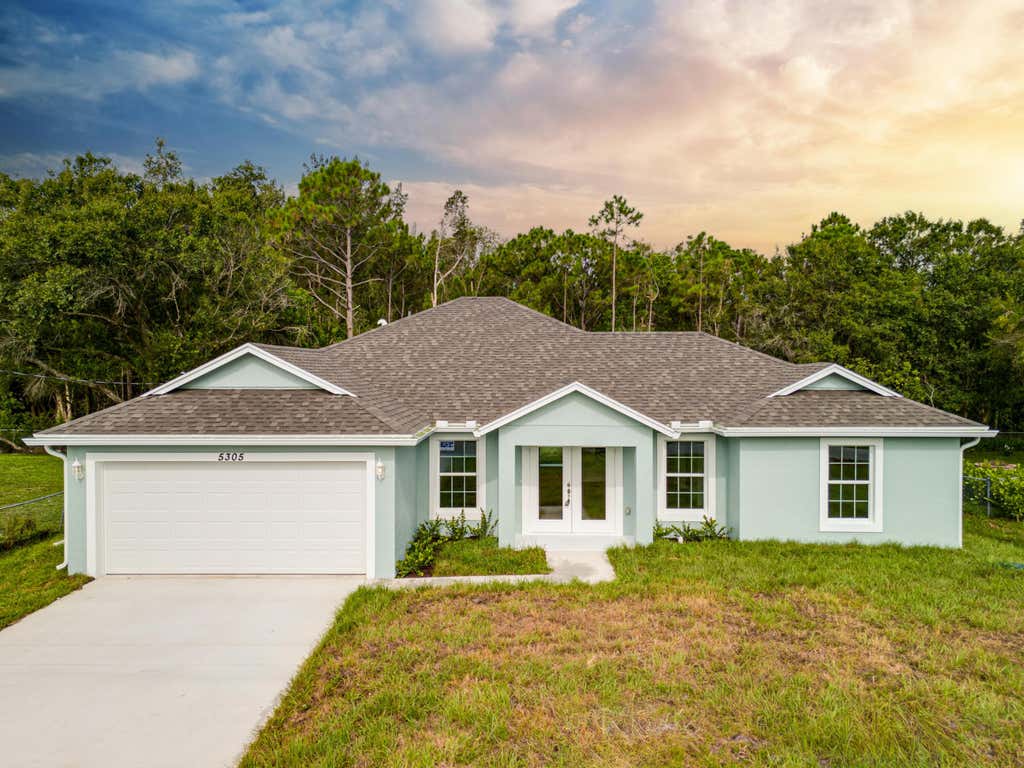 Photo of 5305 Seagrape Drive, Fort Pierce, FL 34982 (MLS # R11005652)