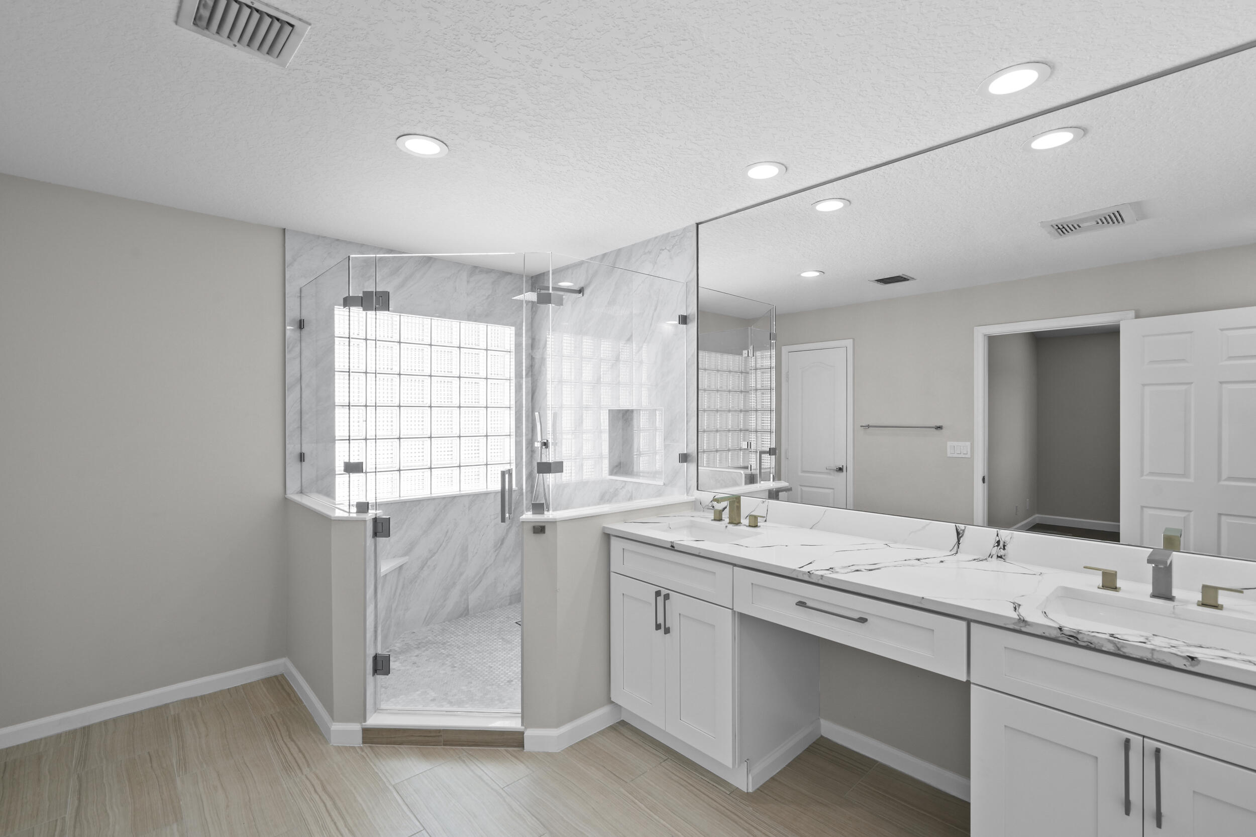 PALM POINTE AT MARTIN DOWNS (AKA MARTIN DOWNS PLAT - Residential